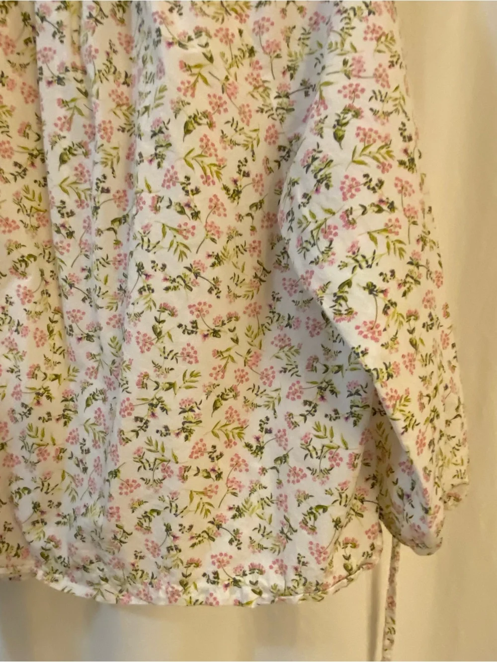 J Crew Button Down Peasant style Top. Flat Collar w/Tie at Top. Size XL. Cotton